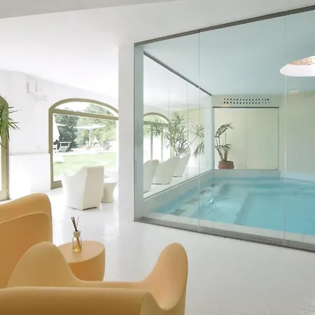 Luxurious In Morre *