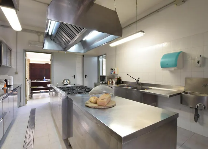 Luxurious In Morre *